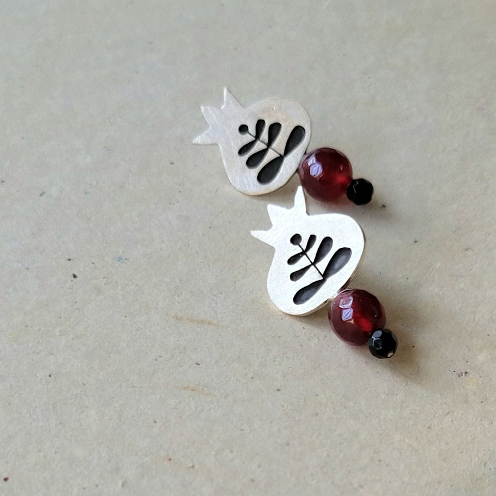 Handmade 925 Silver Earrings - Pomegranate and Agate Design (Dangle/Claw)