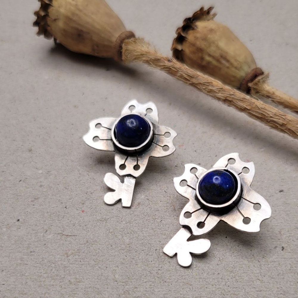 Handmade 925 Silver Lapis Lazuli Earrings - Flower and Cross Design (Claw)